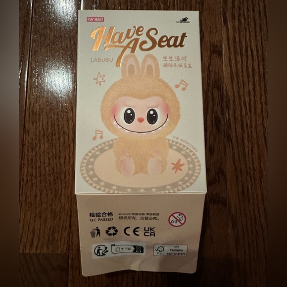 ZIZI POP MART Unopened Labubu Have a Seat Vinyl Plush Keychain Blind Box - Picture 2 of 10